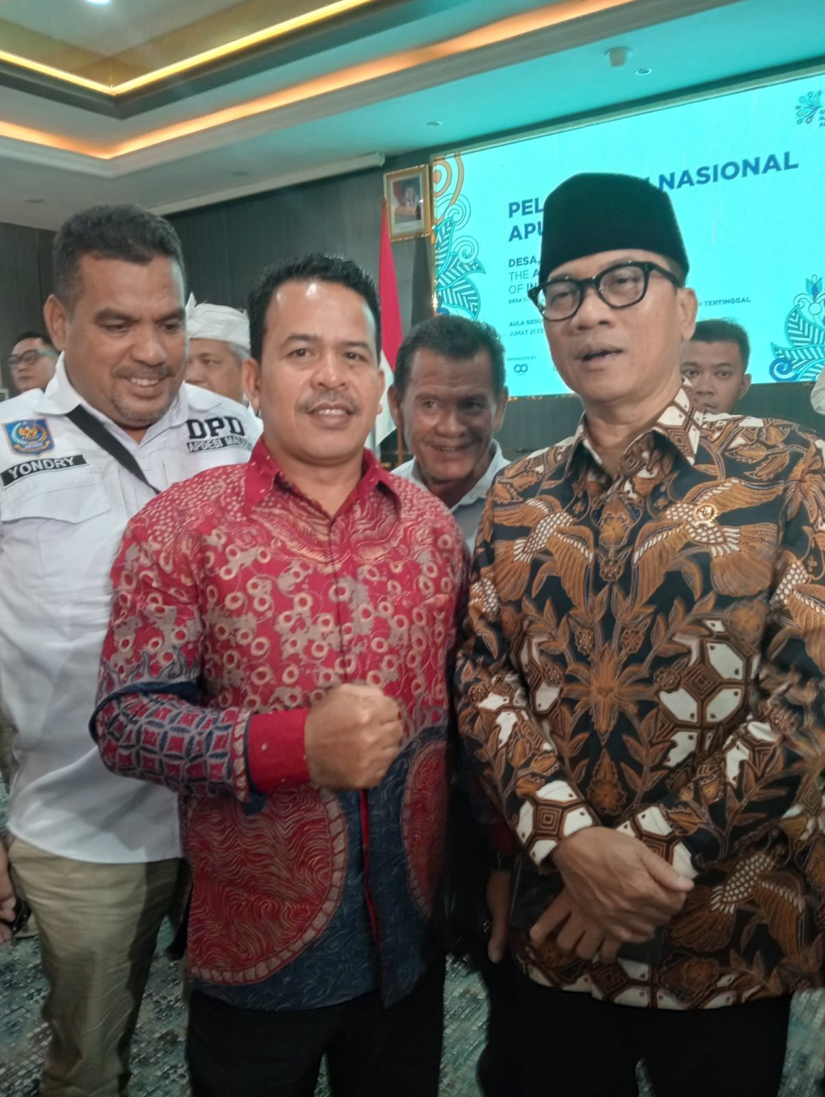 Gambar Menteri Desa Melantik pengurus APDUSI